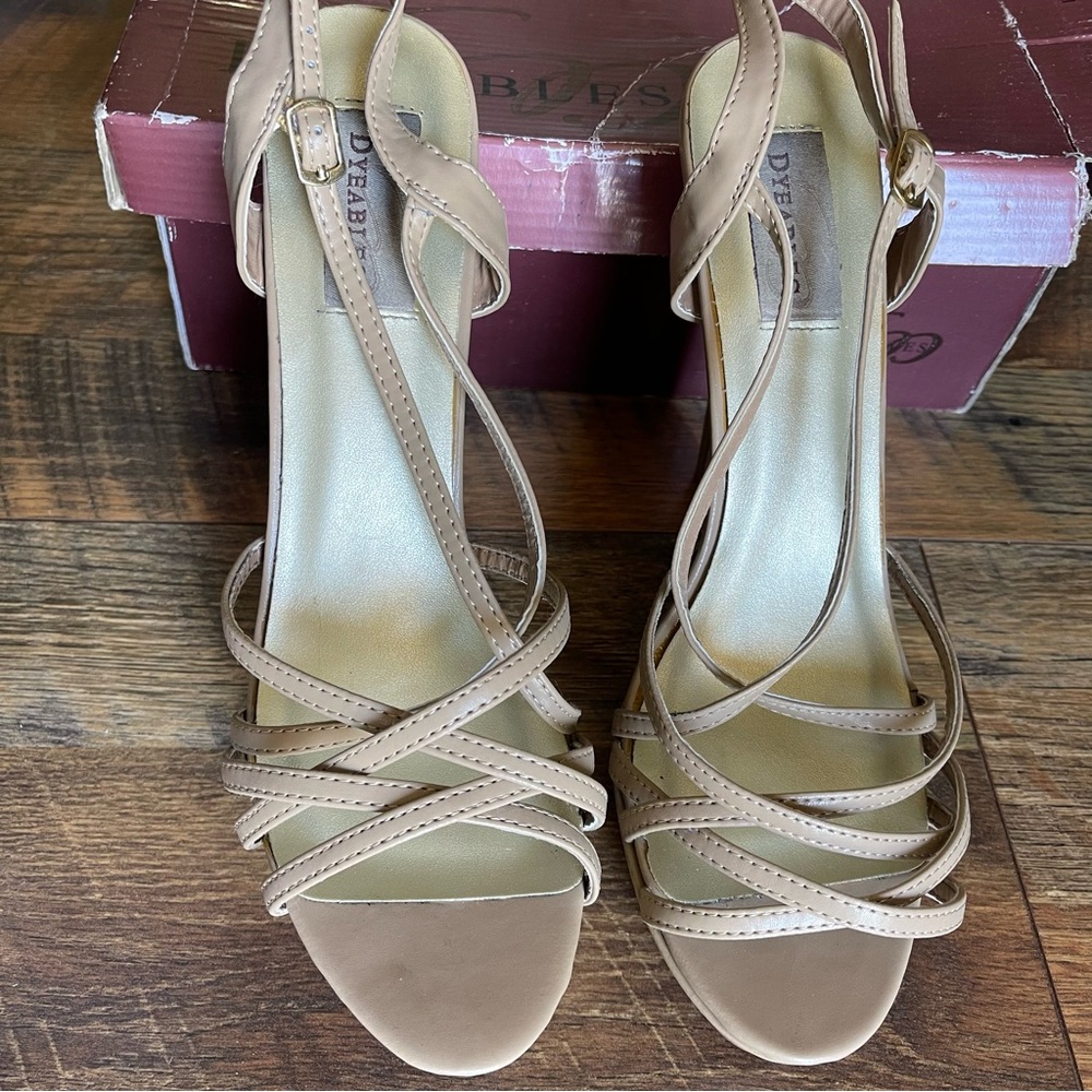 Dyeables Cali Heel Size 11